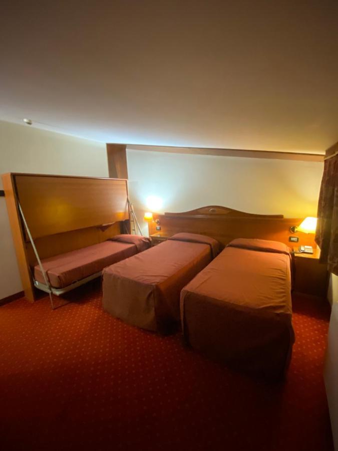 Hotel Riz B.B San Genesio ed Uniti Camera foto