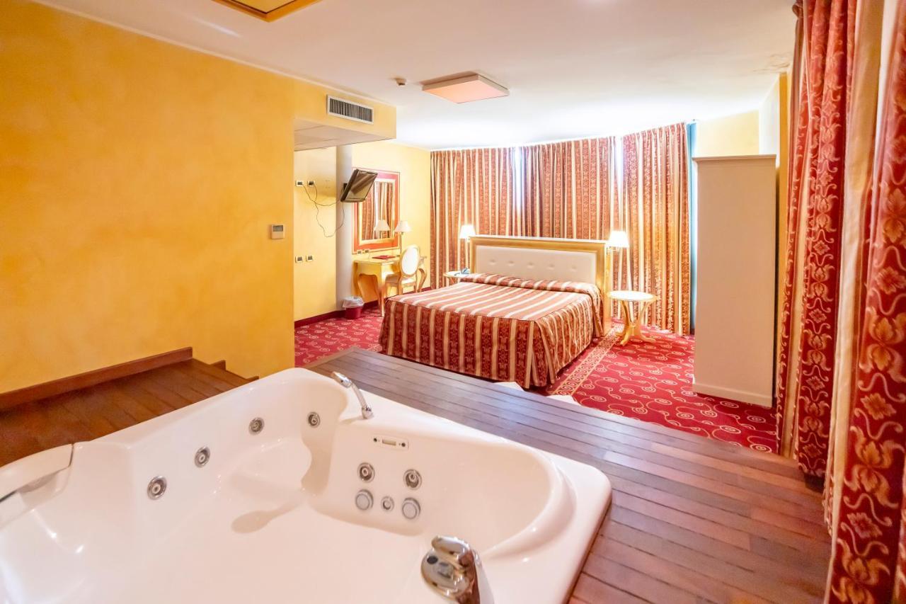 Hotel Riz B.B San Genesio ed Uniti Esterno foto