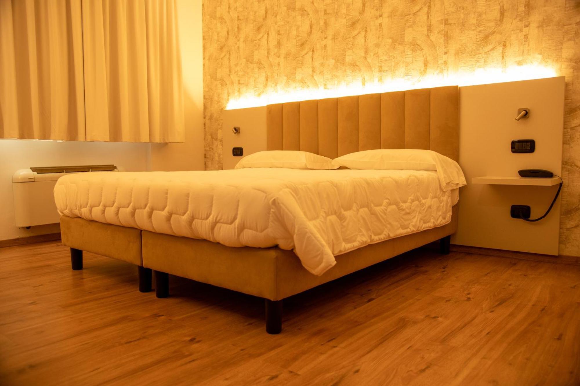 Hotel Riz B.B San Genesio ed Uniti Esterno foto