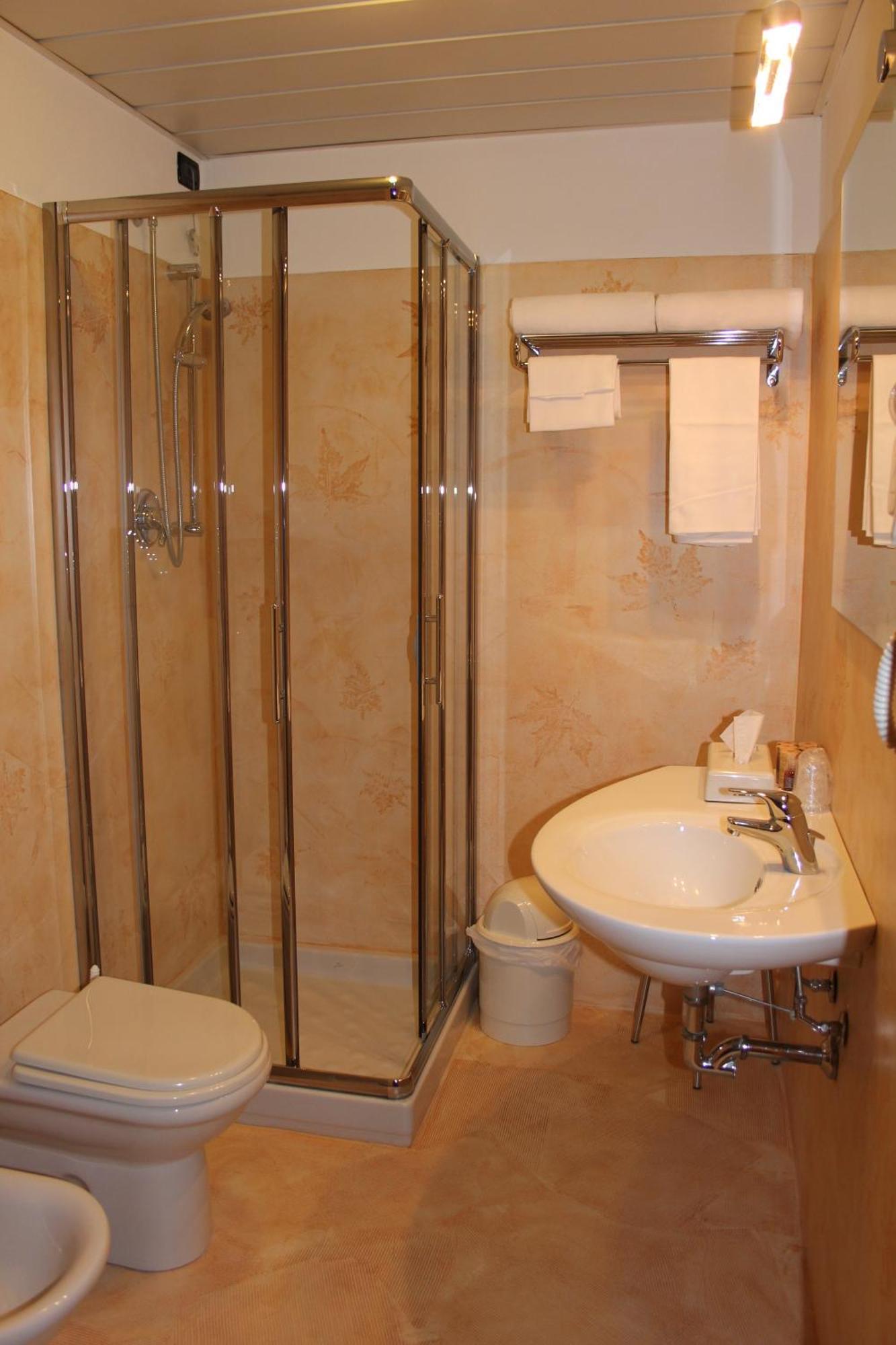 Hotel Riz B.B San Genesio ed Uniti Esterno foto