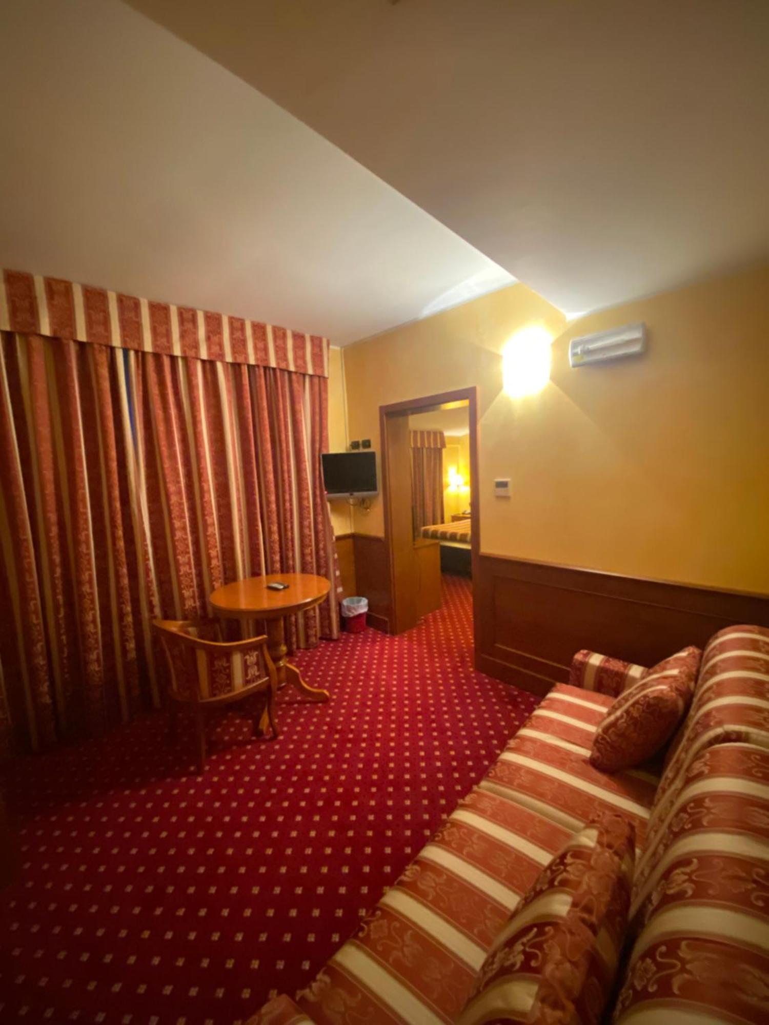 Hotel Riz B.B San Genesio ed Uniti Esterno foto