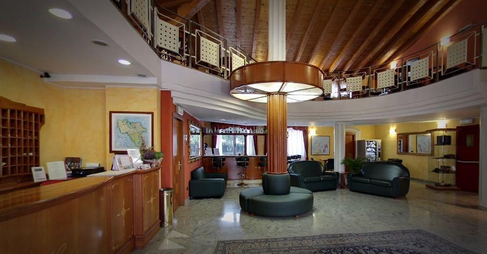 Hotel Riz B.B San Genesio ed Uniti Esterno foto