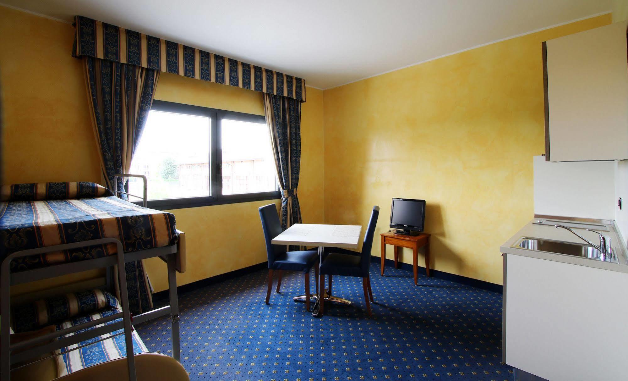Hotel Riz B.B San Genesio ed Uniti Esterno foto